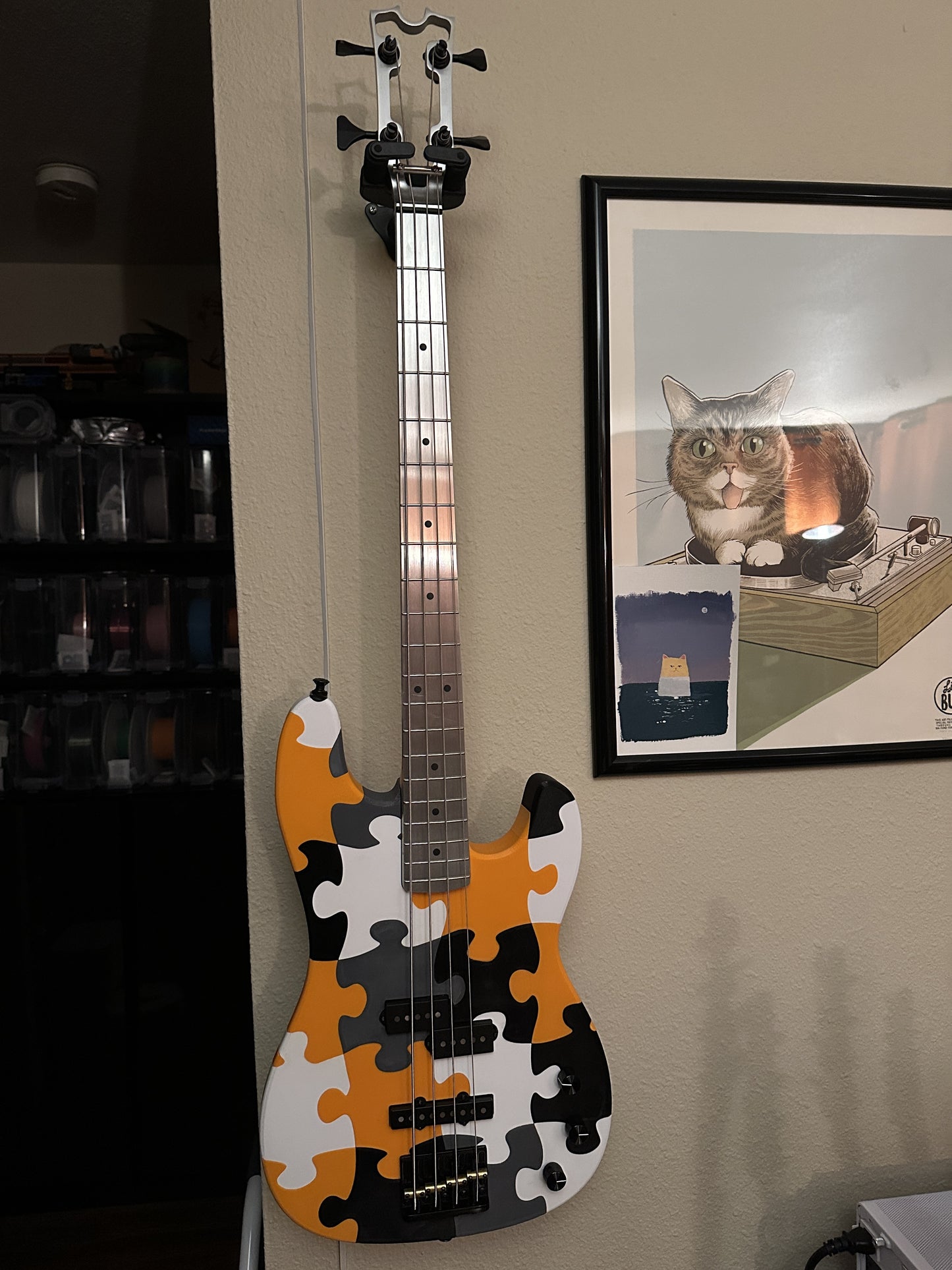 Precision/Jazz Bass and The Thunderbum bass guitar.